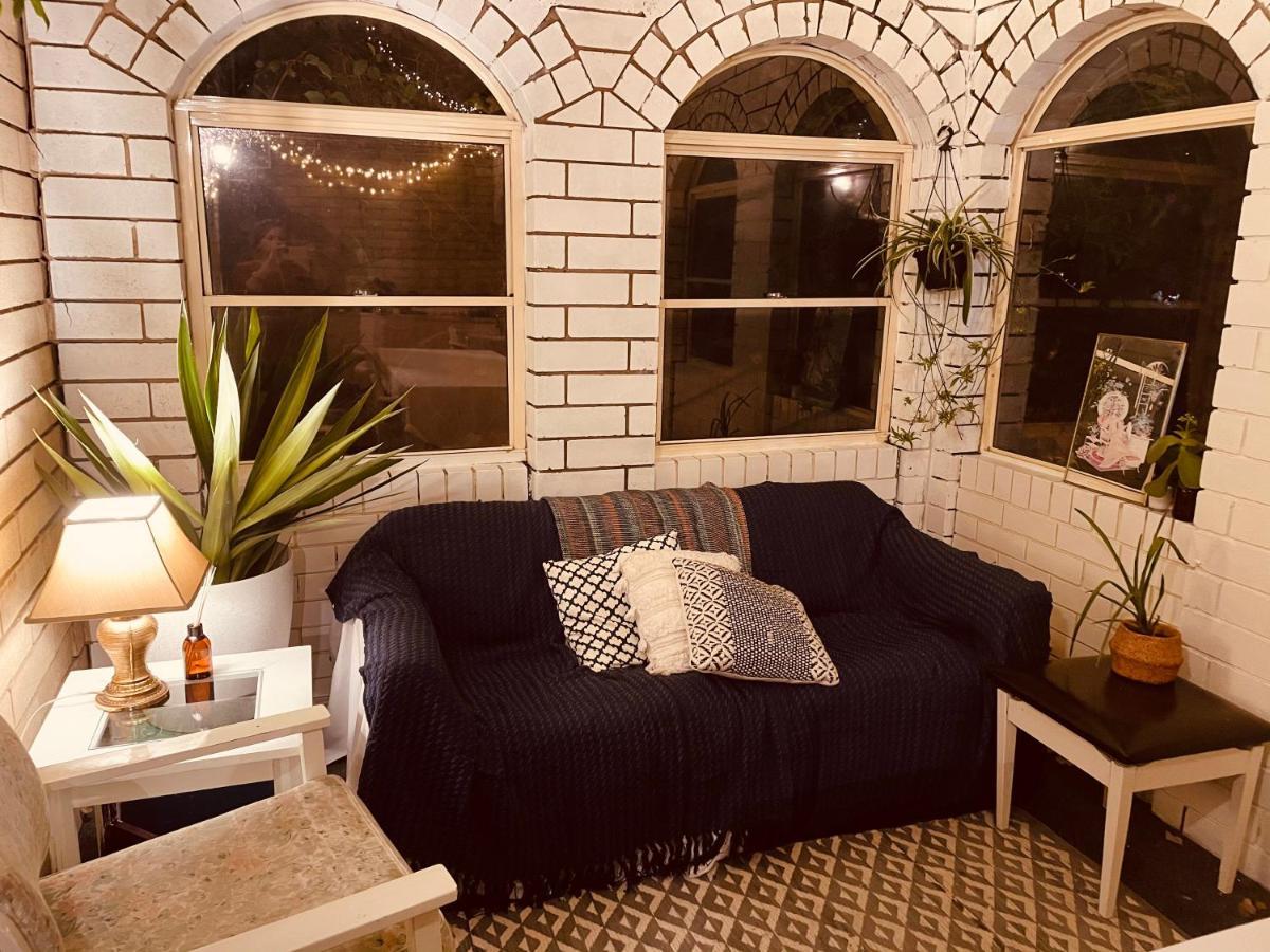 לונסטון Parklane Motel מראה חיצוני תמונה
