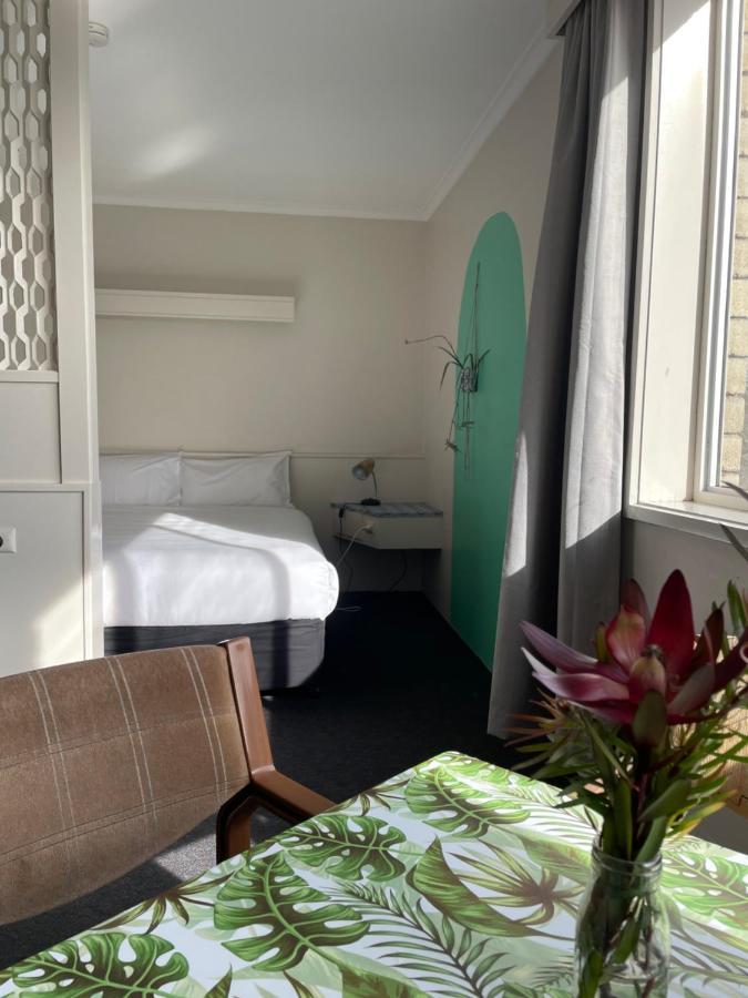 לונסטון Parklane Motel מראה חיצוני תמונה