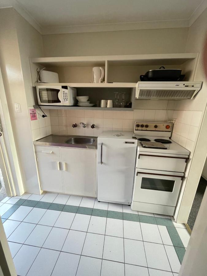 לונסטון Parklane Motel מראה חיצוני תמונה