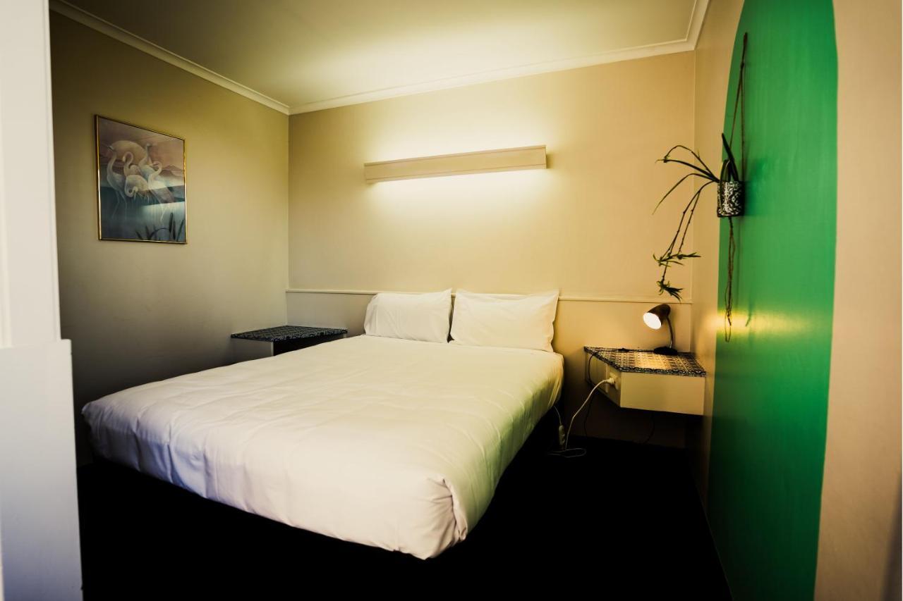 לונסטון Parklane Motel מראה חיצוני תמונה