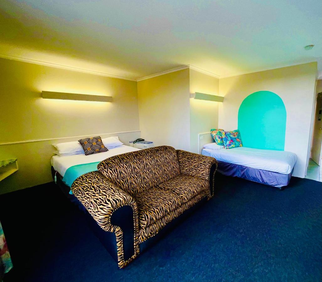 לונסטון Parklane Motel מראה חיצוני תמונה
