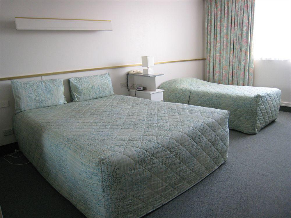 לונסטון Parklane Motel מראה חיצוני תמונה