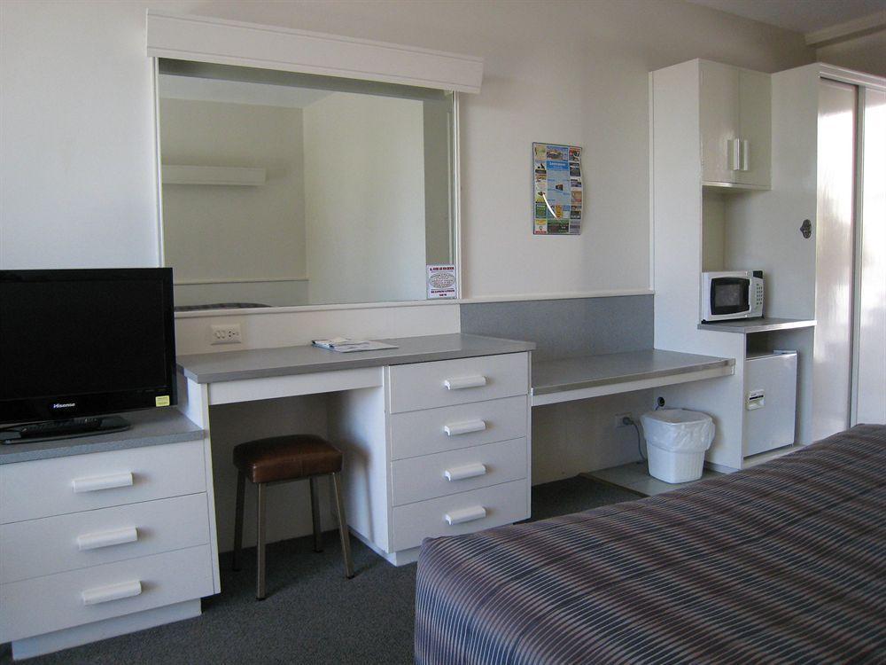 לונסטון Parklane Motel מראה חיצוני תמונה