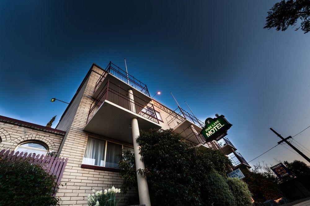 לונסטון Parklane Motel מראה חיצוני תמונה