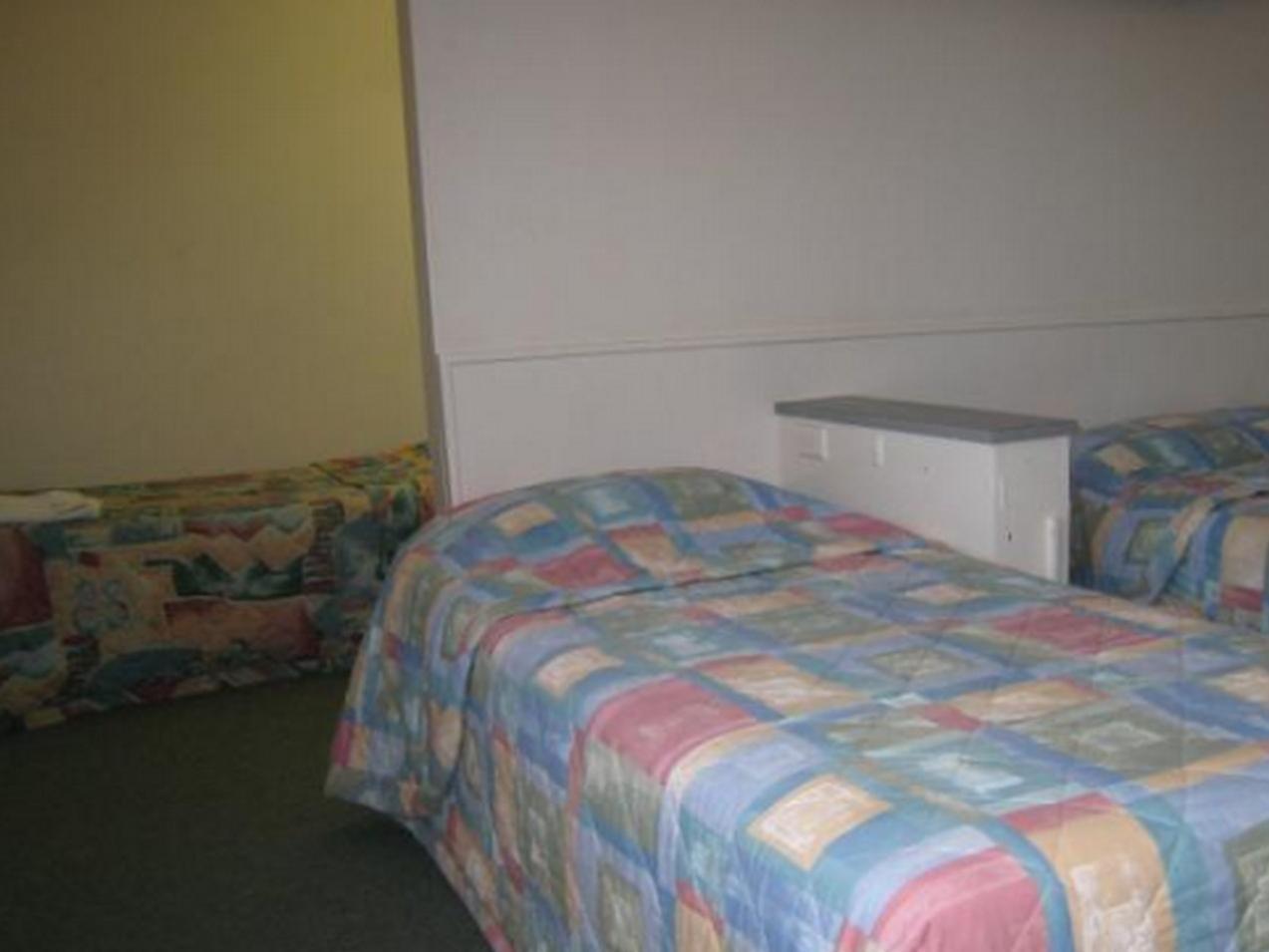לונסטון Parklane Motel מראה חיצוני תמונה