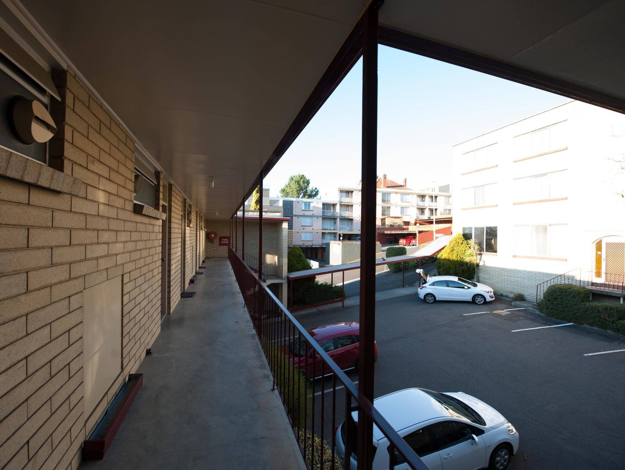 לונסטון Parklane Motel מראה חיצוני תמונה