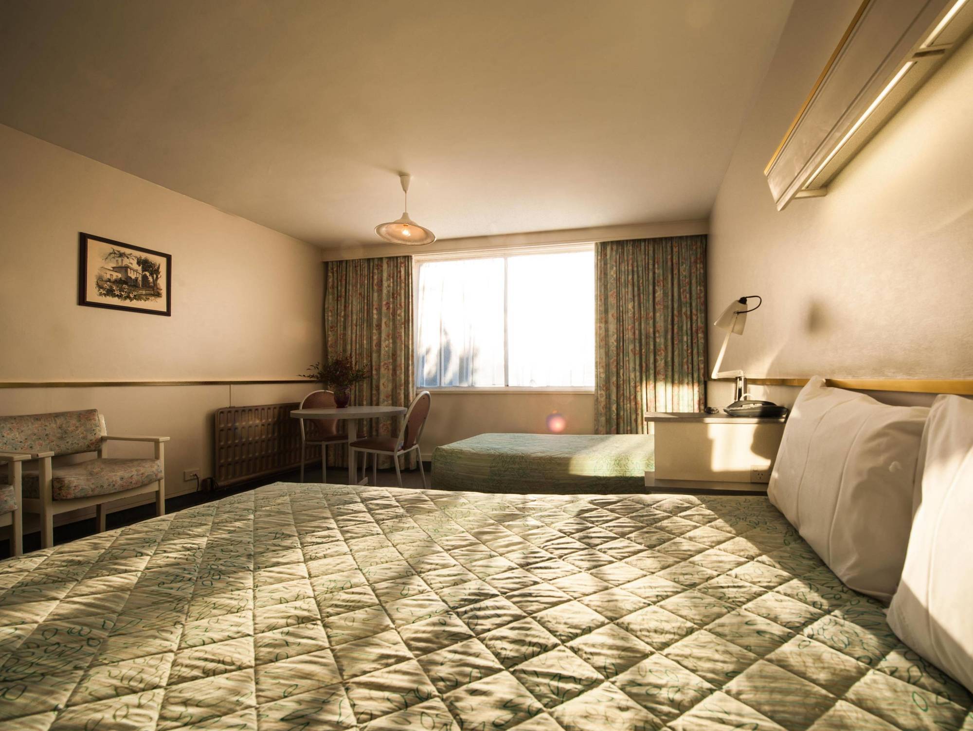 לונסטון Parklane Motel מראה חיצוני תמונה