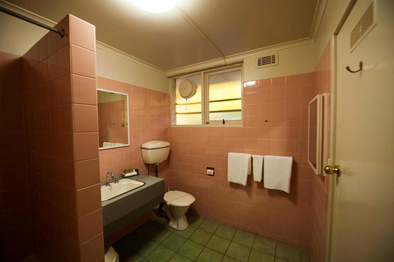 לונסטון Parklane Motel מראה חיצוני תמונה